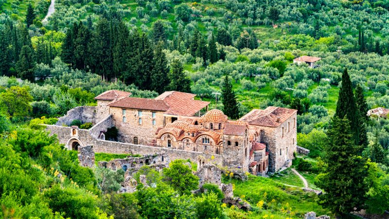 ギリシャの世界遺産「ミストラの考古遺跡」とは？ ビザンツの都を英語で旅する