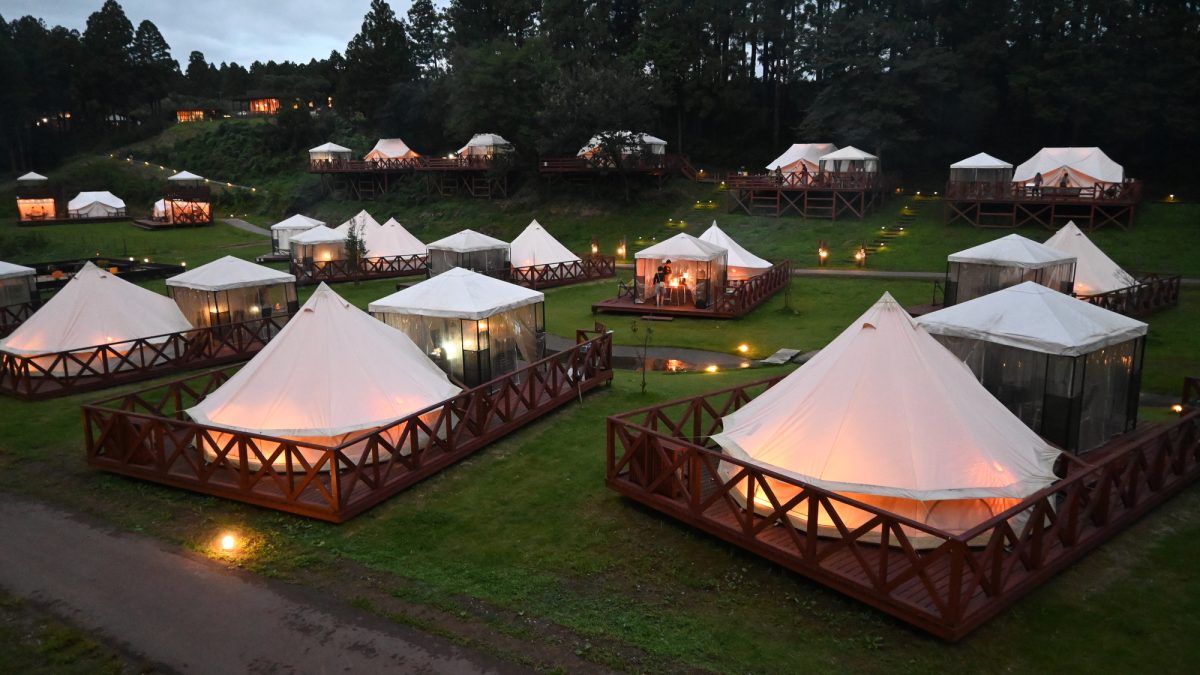 グランピングリゾートスタッフの仕事を英語で説明！業務内容や日本のグランピングの特徴を解説