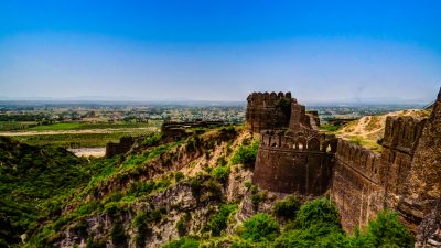 世界遺産「ロータス城塞」とは？歴史が息づくパキスタンの要塞を英語で旅する