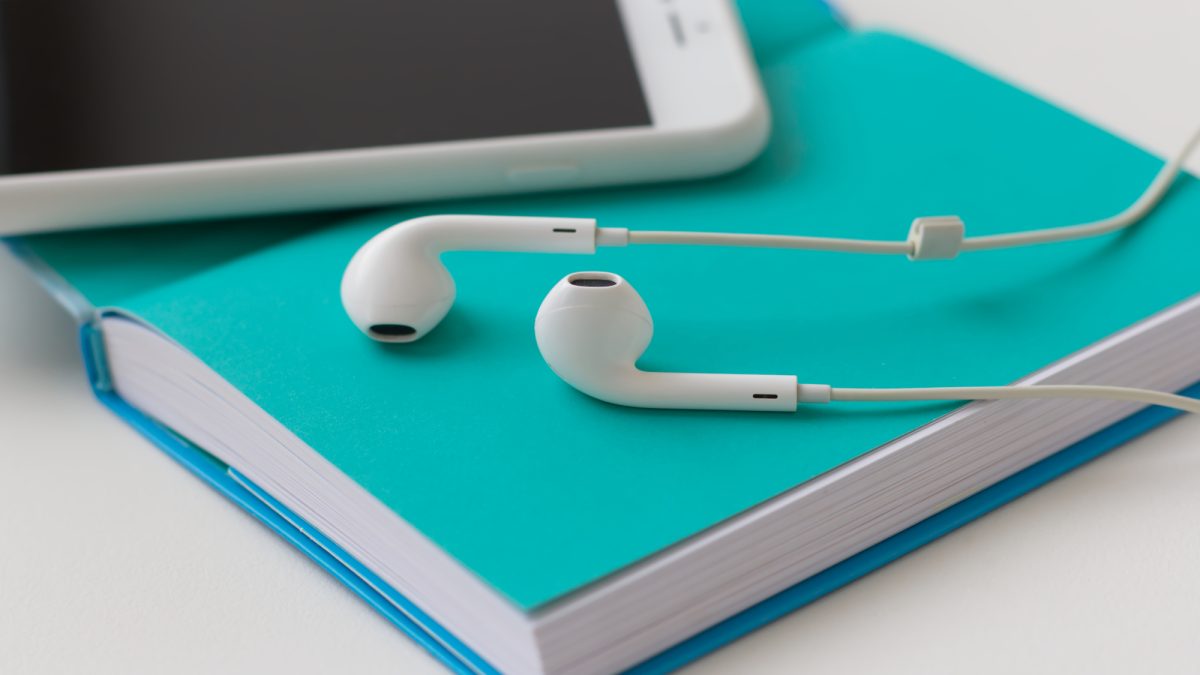 TOEICリスニング完全攻略｜聞き取れない原因からスコアアップのコツまで徹底解説！