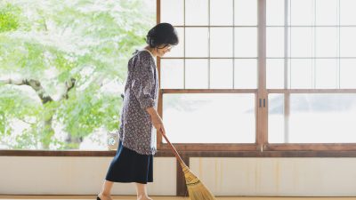 お寺宿泊（宿坊）スタッフの仕事を英語で説明！業務内容や日本の宿坊文化をわかりやすく紹介