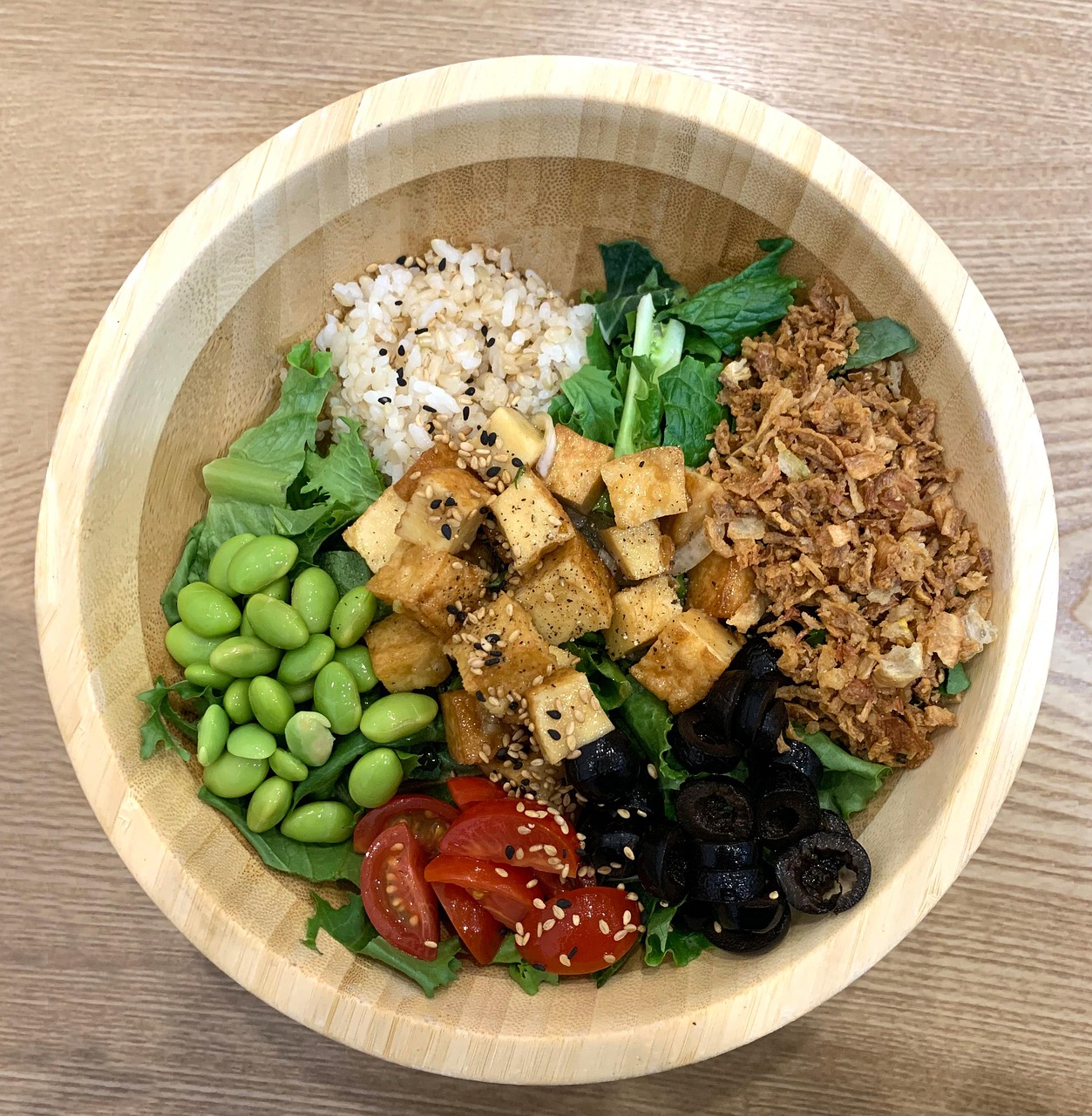 ベジタリアンでも楽しめる"Poke"