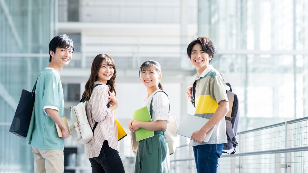 大学生はTOEICで何点を目指すべき？平均点・おすすめ参考書・就活で評価されるスコアを徹底解説