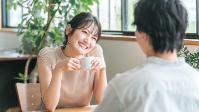 “あざとい”は英語で何て言う？かわいく計算高いニュアンスの英語表現を紹介！