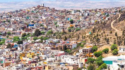 メキシコの世界遺産「サカテカス歴史地区」を歩こう：ピンク色の街並みと銀鉱の歴史