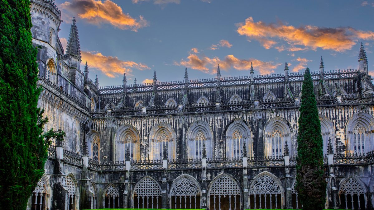 ポルトガルの世界遺産「バターリャの修道院」を英語で。ゴシック建築の傑作を訪ねて