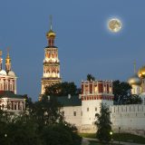 ロシアの世界遺産「ノヴォデヴィチ女子修道院群」とは？ミニチュア版モスクワ・クレムリンを英語で旅する