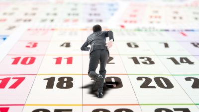 TOEIC®公開テストの2025年度日程！テストの種類により異なる日程を整理