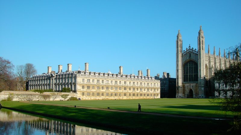 【ケンブリッジ大学】英語表現や教育レベルなど紹介。ニュートンもダーウィンも卒業生！