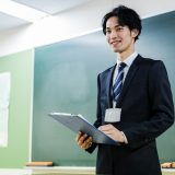「担任の先生」は英語で何て言う？学校で使える表現をまとめて紹介