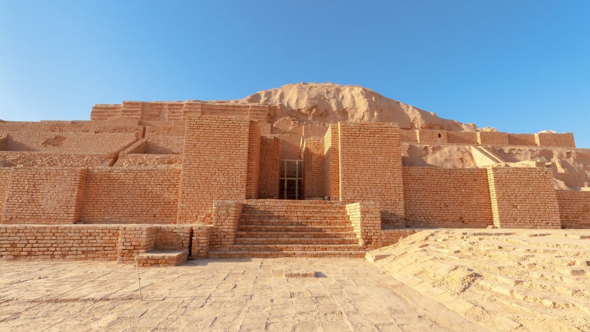 中東古代文明の価値を後世に伝えるイランの世界遺産「チョガ・ザンビール」