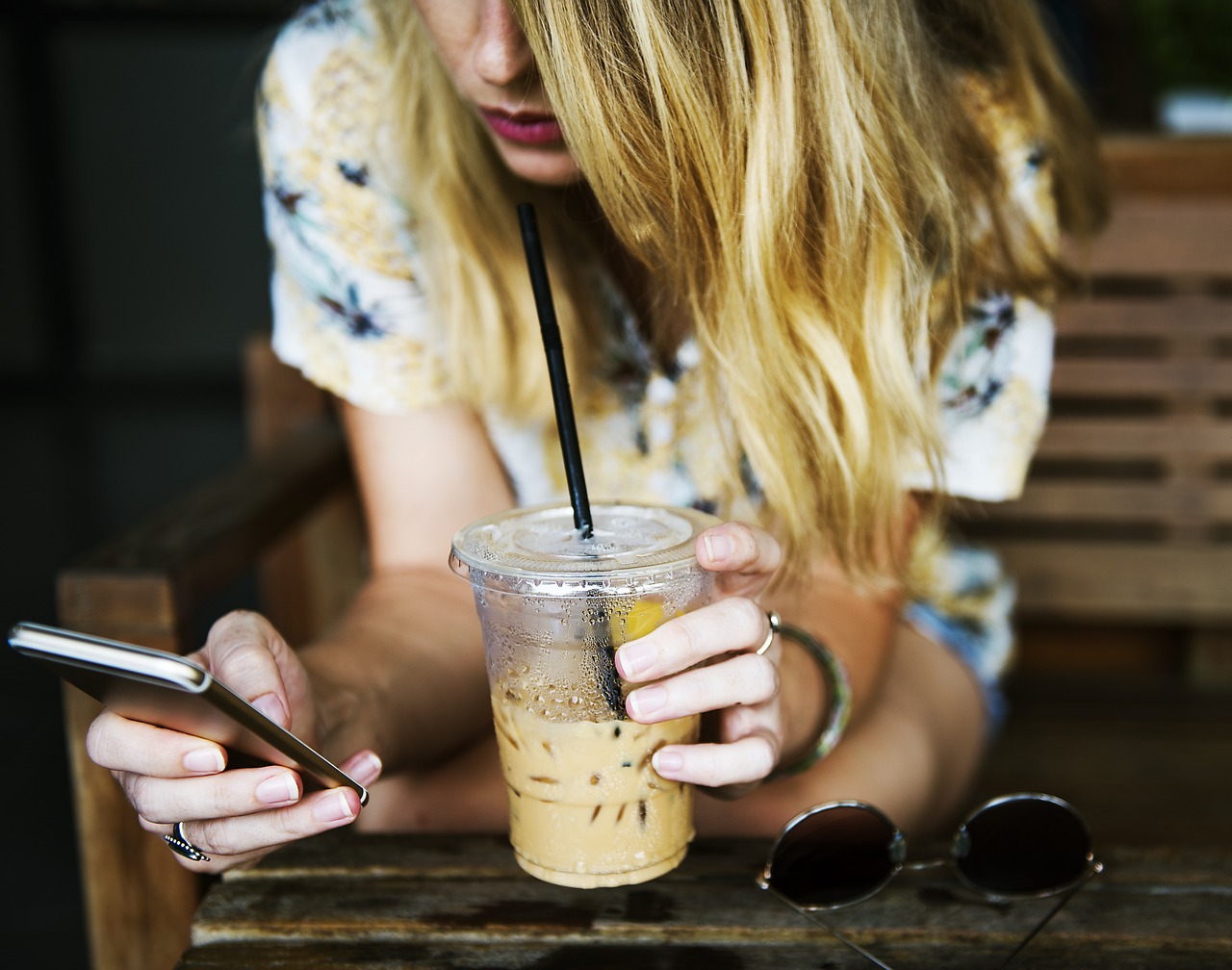 “フォロー解除”は英語で何て言う？
