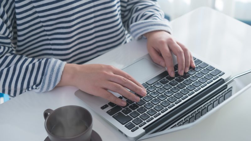 【実例付き】初回連絡の挨拶・自己紹介を英文メールやメッセージで伝えるコツ