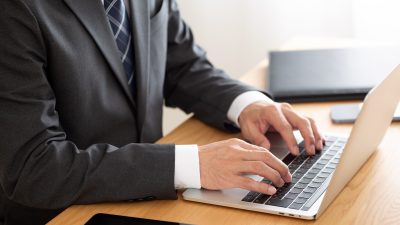 【例文付き】英語ビジネスメール・メッセージの「宛先」| 使い分けのヒントと注意点