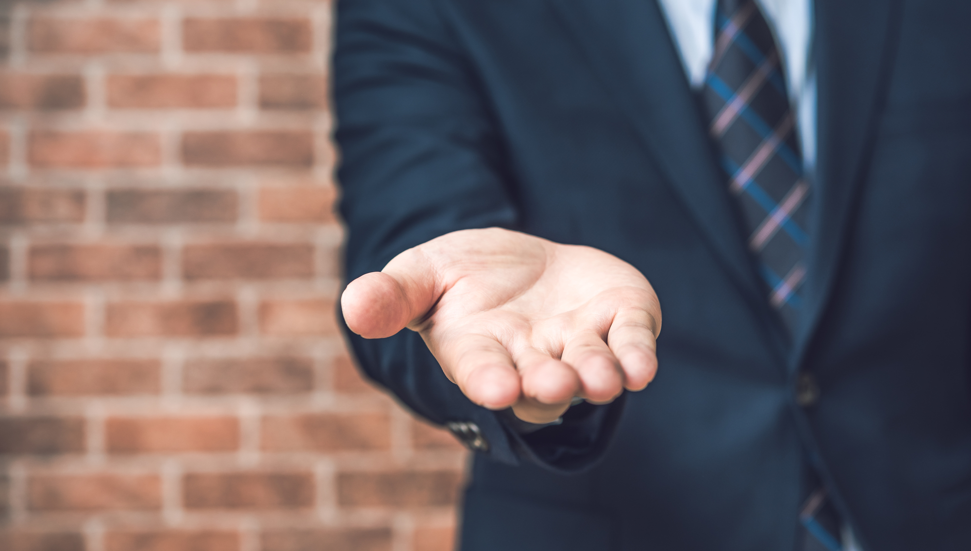 「添付ファイル」を英語で言うと?