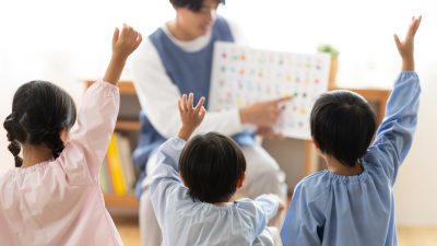 園での一日が見える！日本語・英語でも伝わる連絡帳の書き方と工夫