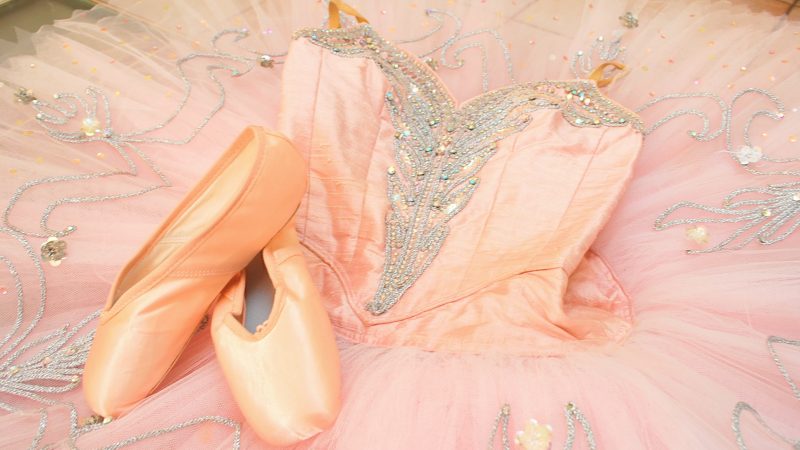 ダンスウェア売り場店員｜衣装や素材の説明からサイズ案内まで！お役立ち英単語とロールプレイング