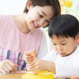 幼稚園や保育園の連絡帳は親との架け橋：信頼を深める書き方と英語例