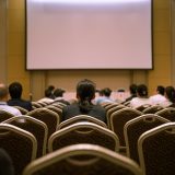 英語ビジネスメール・メッセージで「参加依頼」をするときのコツ【例文付き】