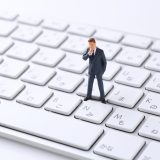 英語ビジネスメール・メッセージで「対応依頼・催促」を上手に伝えるコツとフレーズ