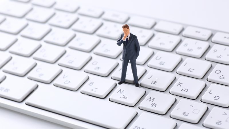 英語ビジネスメール・メッセージで「対応依頼・催促」を上手に伝えるコツとフレーズ