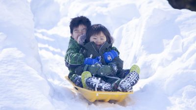 ”Slide, jump, and fall!”雪遊びで広がる英語フレーズ・オススメの絵本も紹介！