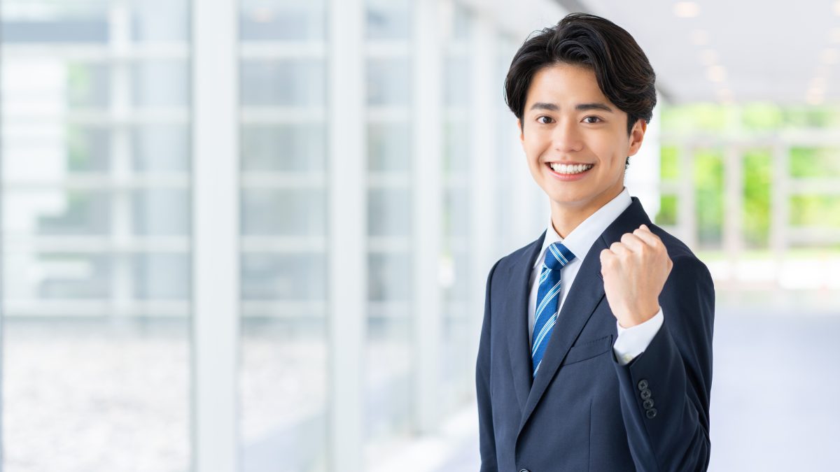 「やぶさかではない」は英語で？前向きな返答フレーズをご紹介