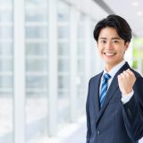 「やぶさかではない」は英語で？前向きな返答フレーズをご紹介
