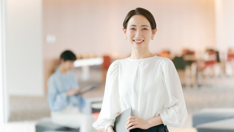 英語ビジネスメールで「改善します」「改善しました」をどう伝える？状況別フレーズと実務のコツ