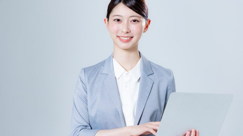 英語ビジネスメールの「敬語」表現｜丁寧さを伝える基本と実践フレーズ