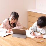中学英語の先取りは必要？向く子・まだ待つ子の見分け方と、失敗しない始め方【体験談あり】