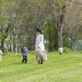 ”Look! It’s pink!” 春の英語さんぽで見つけることばたち