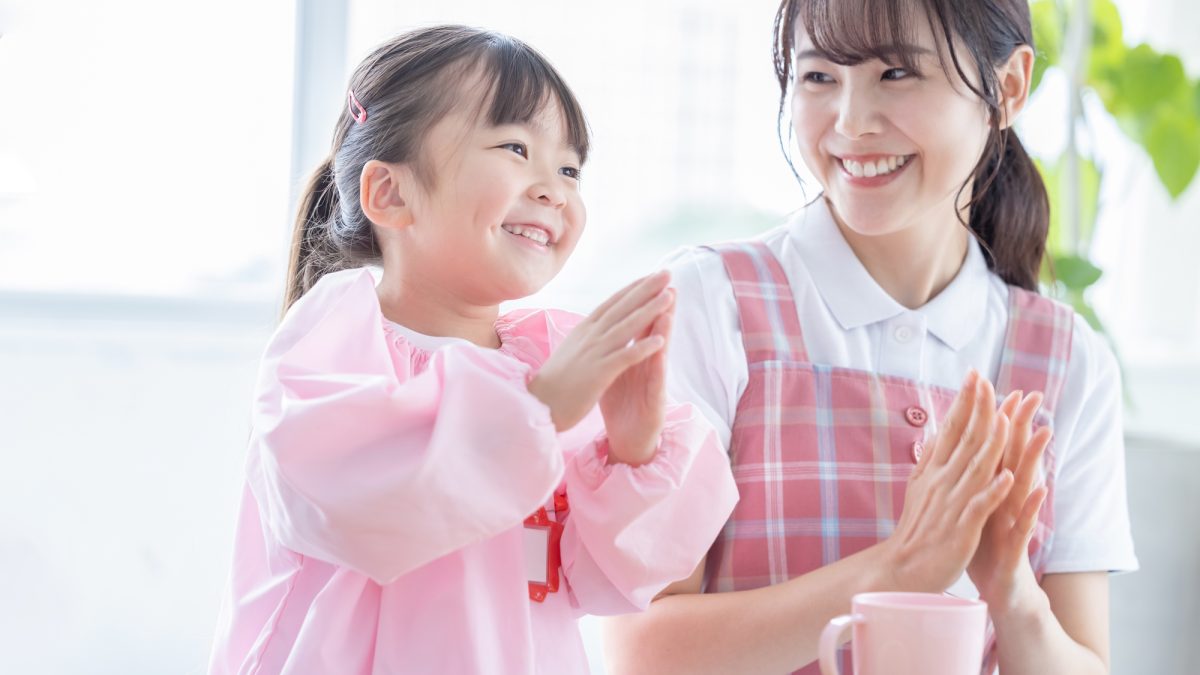 おしゃべりが遅い子、二言語はNG?→保育士が伝えたい”その子なりの育ち”