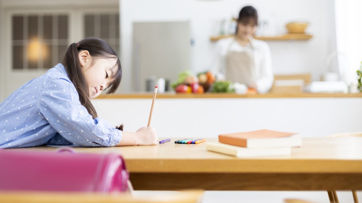 親が英語できなくても大丈夫：家庭で回る英語学習の作り方