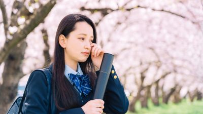 3月の「別れ」と「感謝」を伝える英語フレーズ|卒業・引っ越し・異動・お礼のあいさつまで