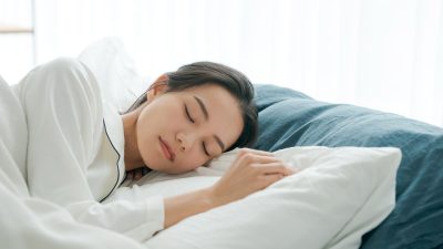 「大事をとって」って英語で何て言う？休みや念のための確認で使えるフレーズを紹介
