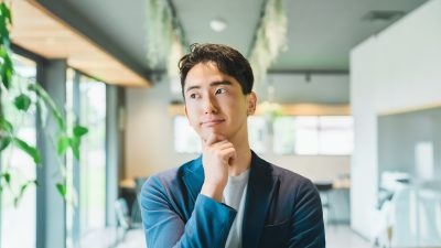 「ご放念ください」って英語で何て言う？ビジネスメールで役立つ「気にしないで」の表現