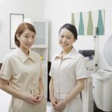 エステサロンで働くスタッフ