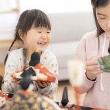 ひな祭りを英語で説明してみよう：伝統行事を英語で伝える力を育てる