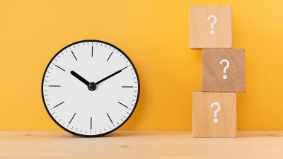 【現役講師が解説】ESAT-Jは何時から？｜開始時間・集合時間・当日の流れを分かりやすく解説