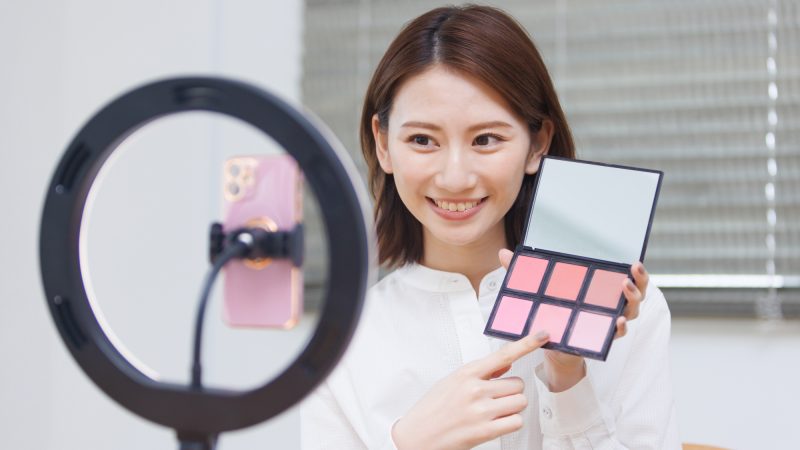 日本の美容系YouTuberの仕事内容を海外の人に英語で紹介してみよう