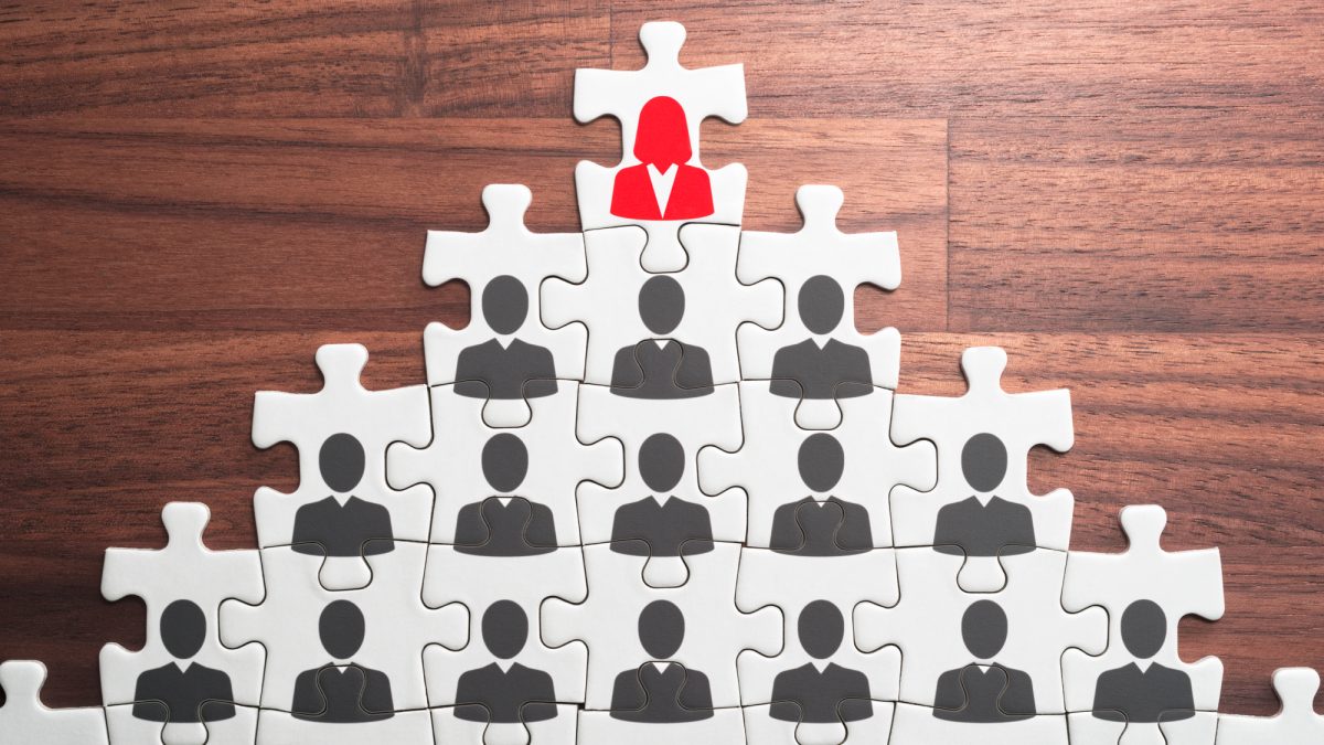 「ヒエラルキー（hierarchy）」の意味とは？会社・社会での使い方をわかりやすく解説
