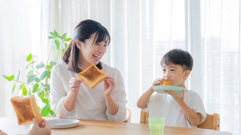 子どもと一緒に英語力を伸ばすコツ ― 家庭での会話・YouTube・アメリカ生活の活かし方