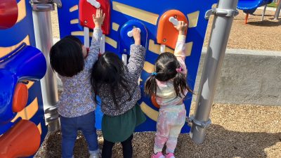 アメリカの幼稚園生が毎日使う教室英語35選｜朝の集まりからトイレ・食事・外遊びまで