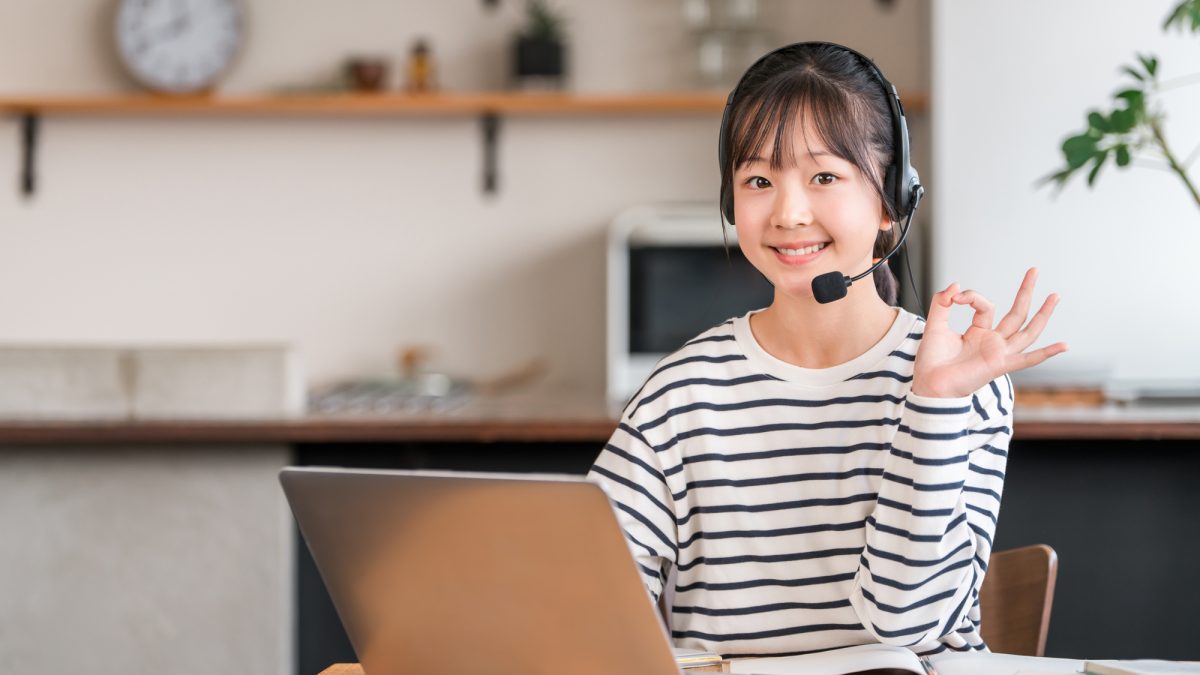 子どものスピーキングが伸びる家庭の共通点。親が「教える」より大切にしたいこと