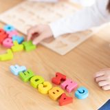 バイリンガル保育士が解説｜落ち着きのない子でもKimini英会話は続けられる？