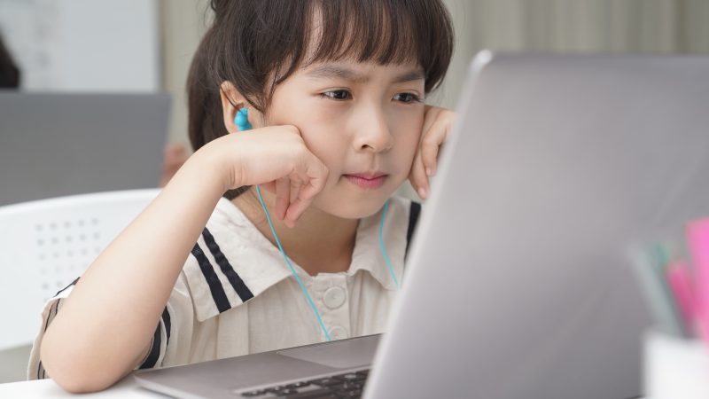 「聞けるのに話せない」の正体——親子で1年続けて分かったこと