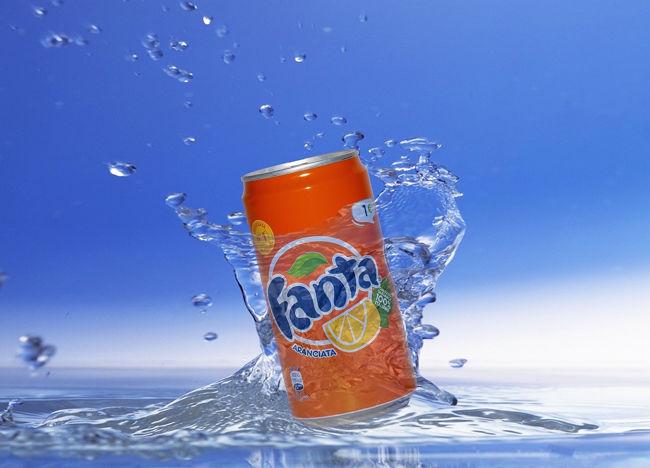 13.a can of ~:1缶