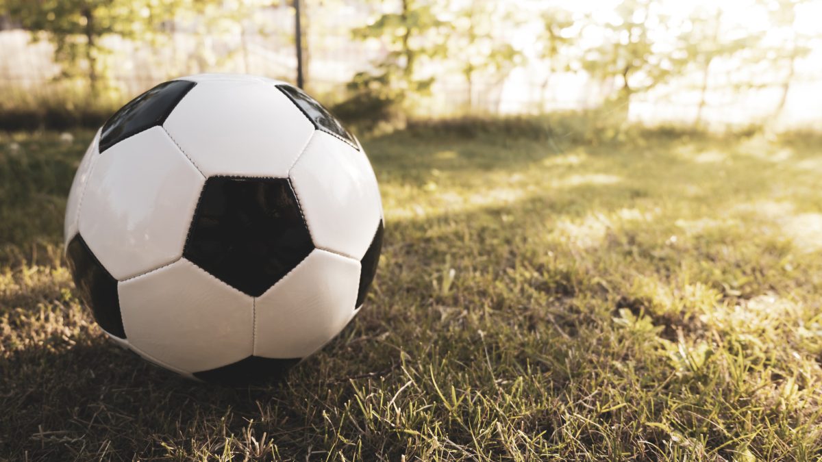 “ball”表現をまとめて覚えよう！ネイティブがよく使う慣用句・フレーズ・スラングを一気にマスター