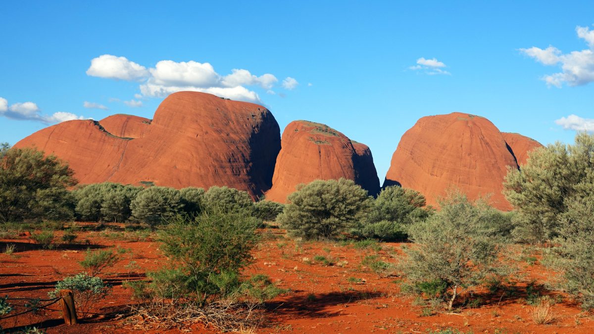 オーストラリアの世界遺産「ウルル＝カタ・ジュタ国立公園」を英語で。「地球のへそ」の絶景を楽しむ
